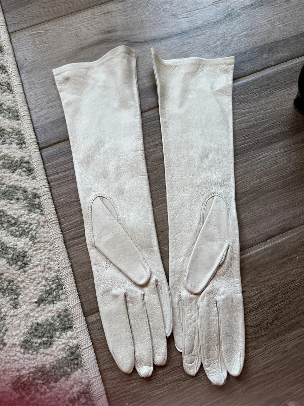 Vintage Leather long gloves made in Italy